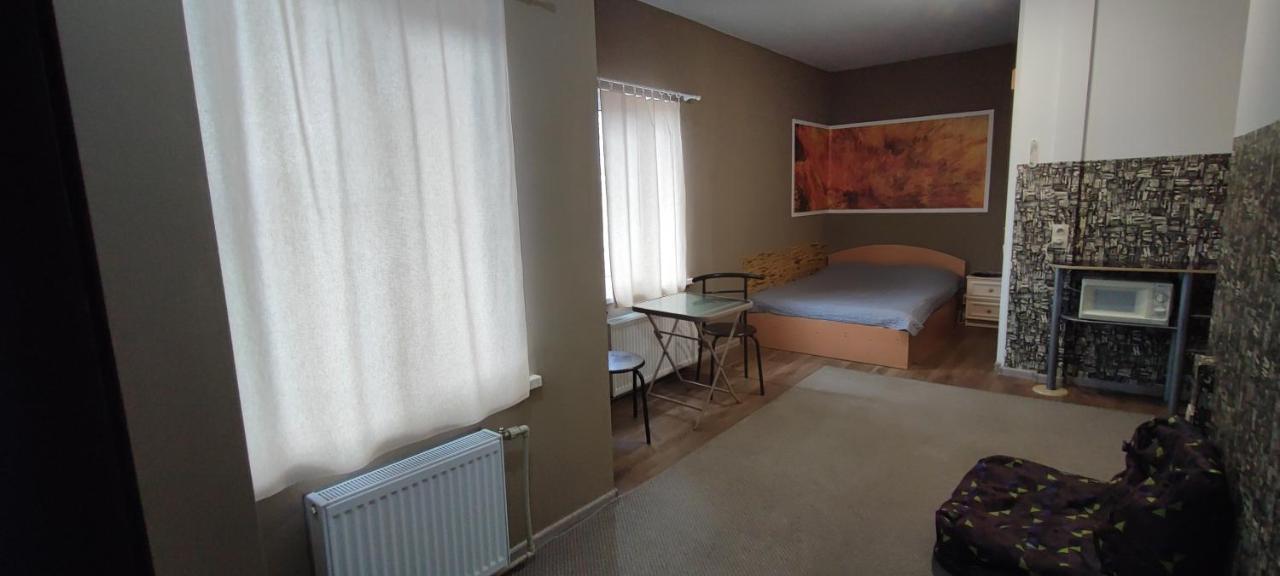 Bambukovyi Gai Apartment Киев Екстериор снимка
