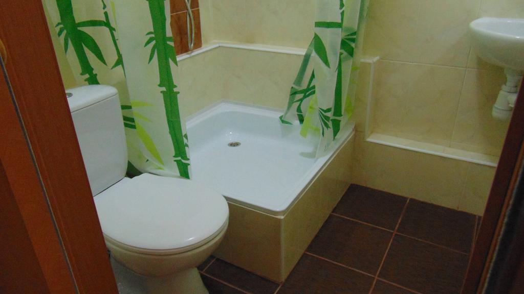Bambukovyi Gai Apartment Киев Екстериор снимка